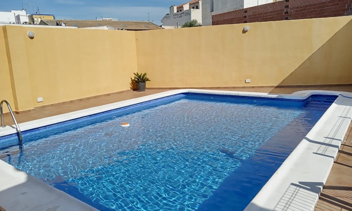 Resale - Villa / Semi semi-detached -
Los Montesinos - PUEBLO CENTRO
