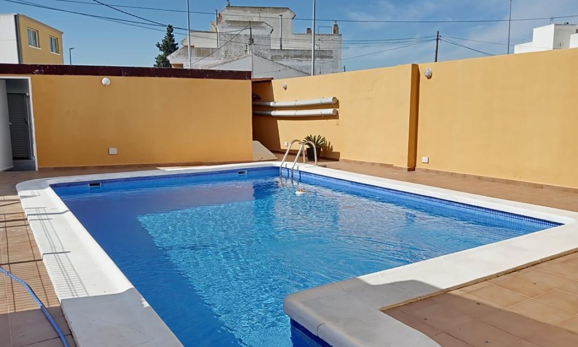 Resale - Villa / Semi semi-detached -
Los Montesinos - PUEBLO CENTRO