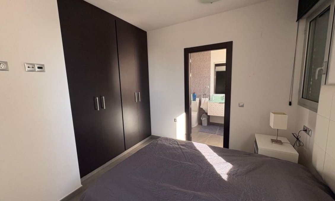 Resale - Apartment -
Torrevieja - Costa Blanca
