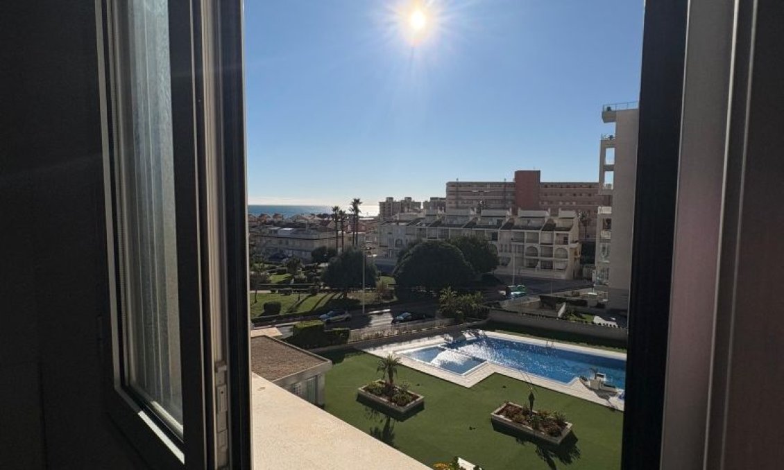 Resale - Apartment -
Torrevieja - Costa Blanca