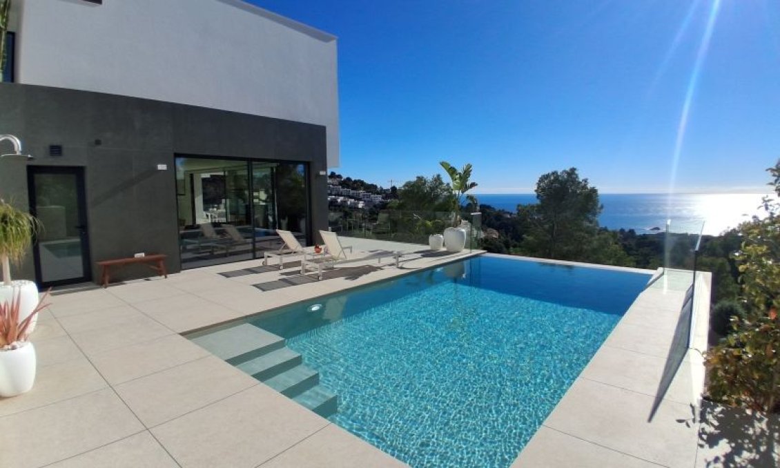 Resale - Villa -
Altea - Costa Blanca