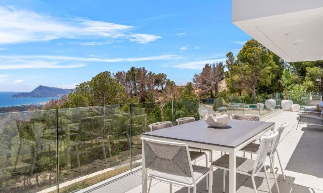 Resale - Villa -
Altea - Costa Blanca