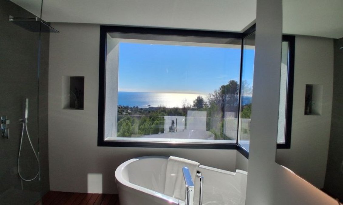 Resale - Villa -
Altea - Costa Blanca