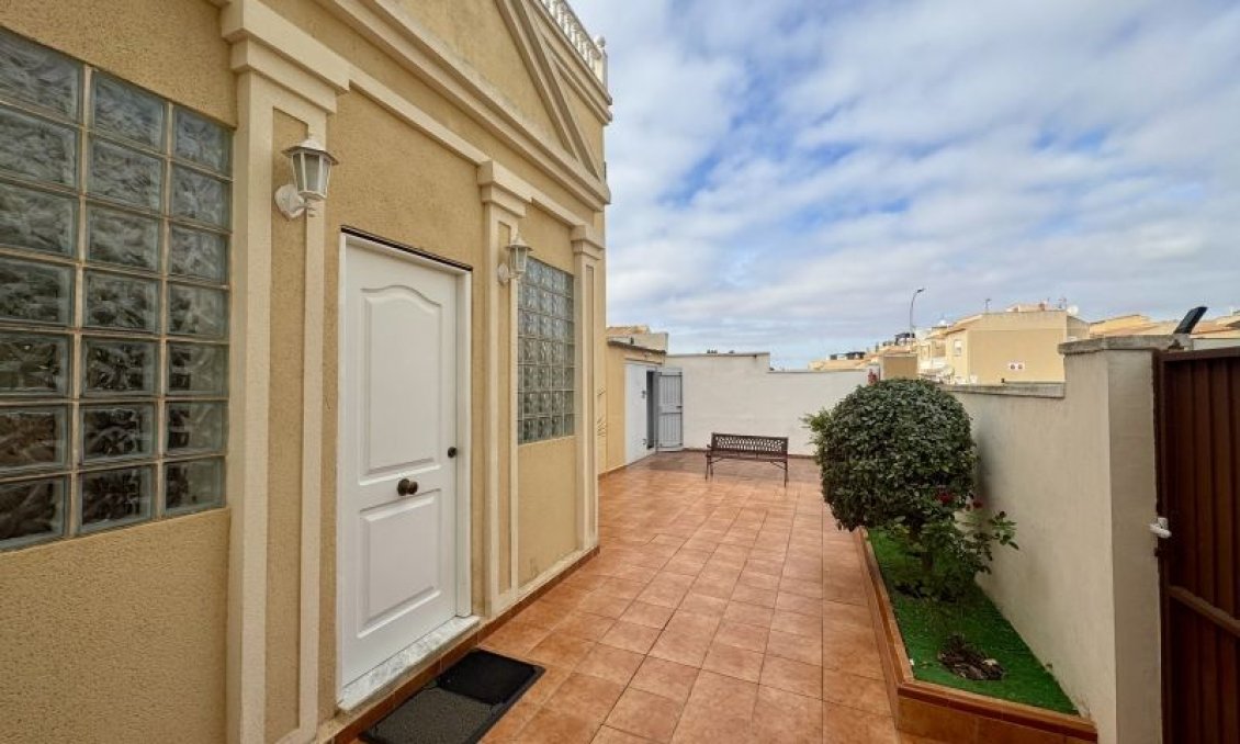 Wiederverkauf - Villa -
Torrevieja - Costa Blanca
