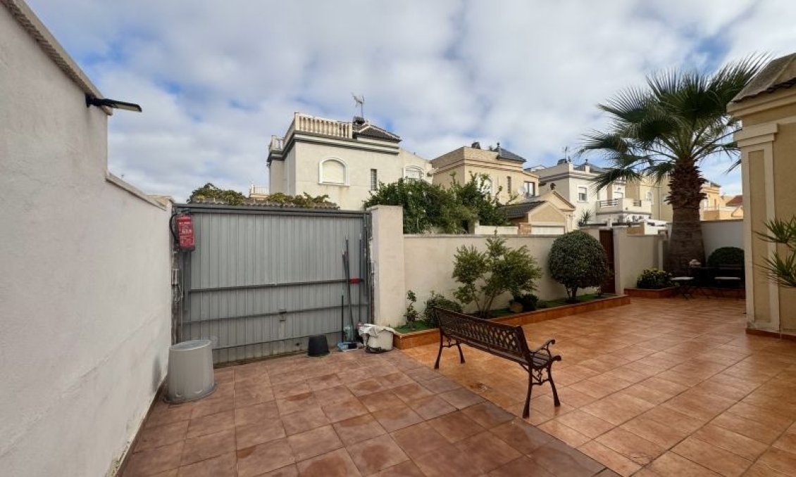 Wiederverkauf - Villa -
Torrevieja - Costa Blanca