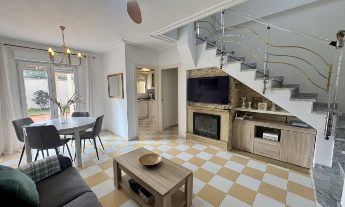 Wiederverkauf - Villa -
Torrevieja - Costa Blanca