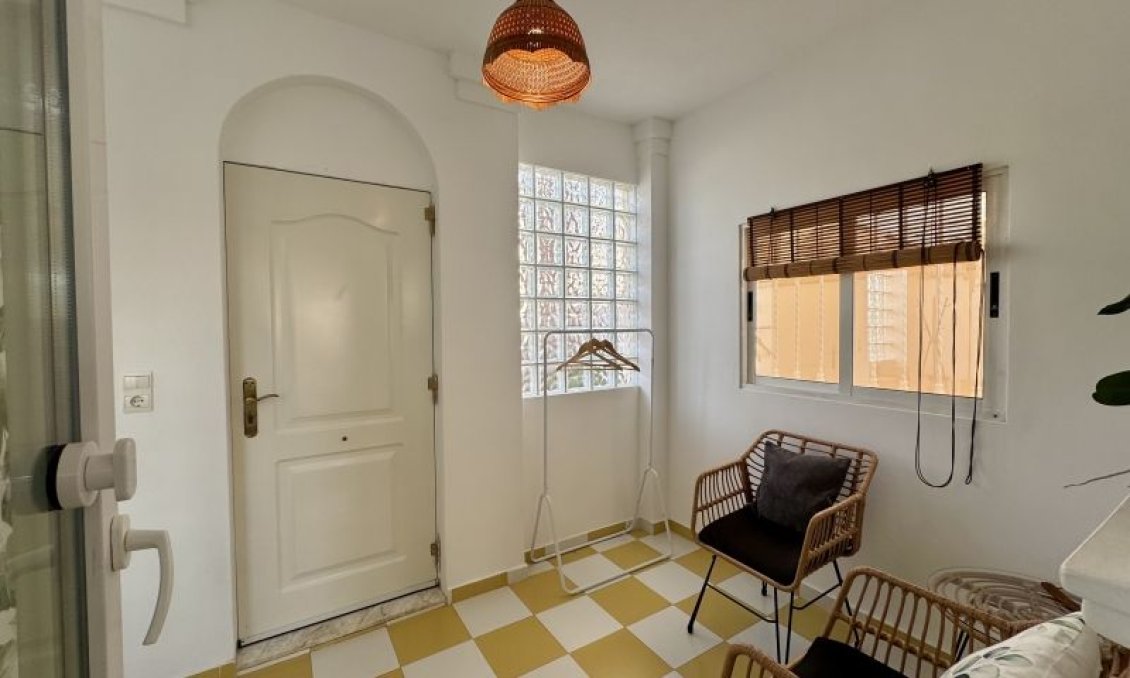 Wiederverkauf - Villa -
Torrevieja - Costa Blanca