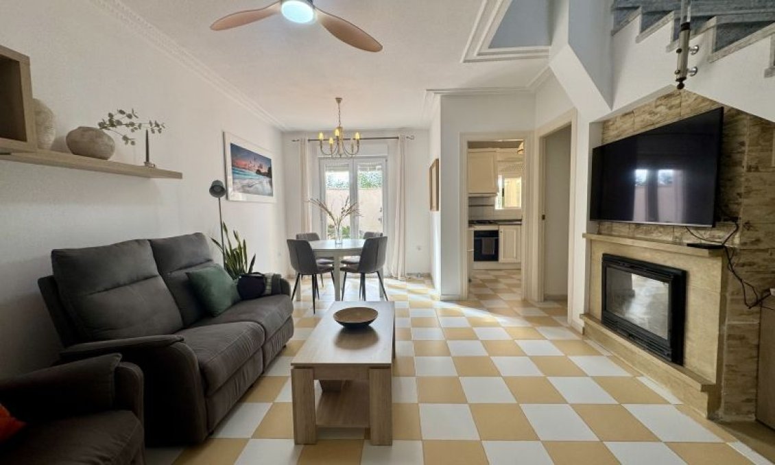 Wiederverkauf - Villa -
Torrevieja - Costa Blanca