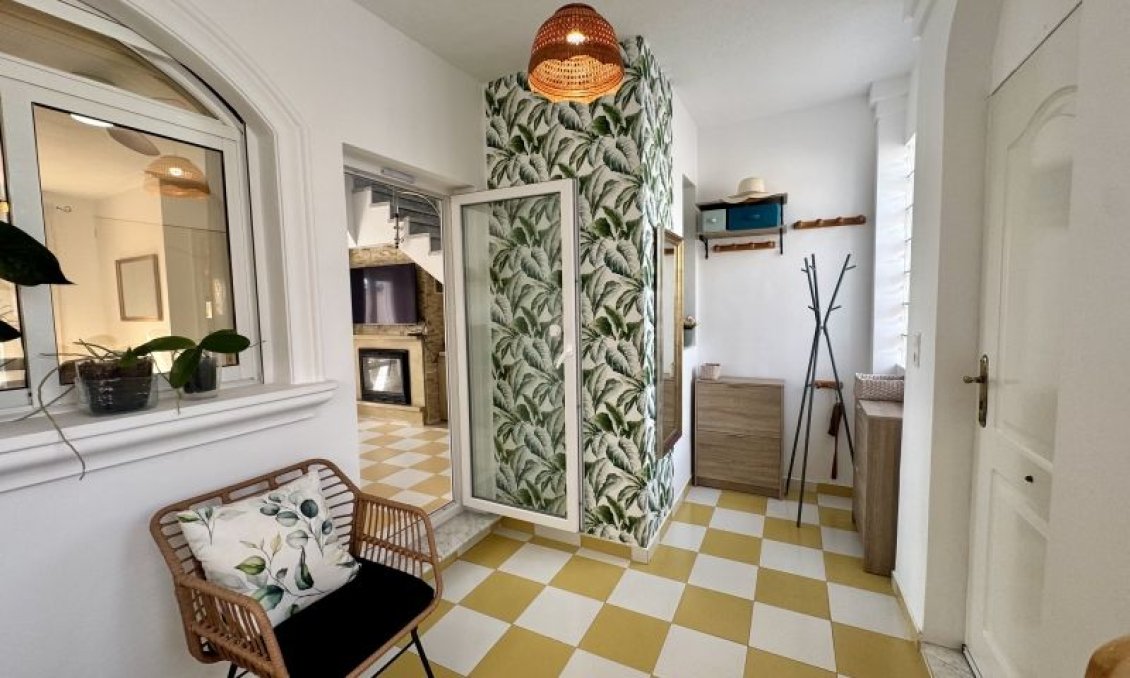 Wiederverkauf - Villa -
Torrevieja - Costa Blanca