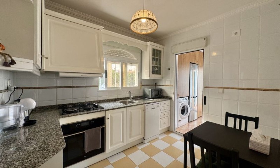 Wiederverkauf - Villa -
Torrevieja - Costa Blanca