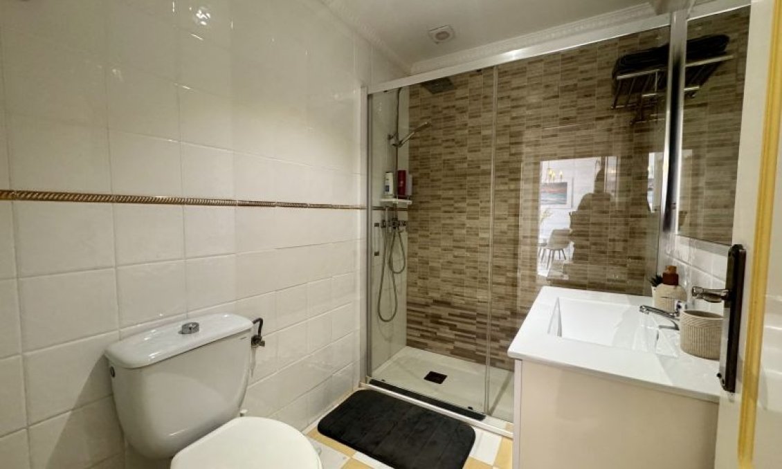 Wiederverkauf - Villa -
Torrevieja - Costa Blanca