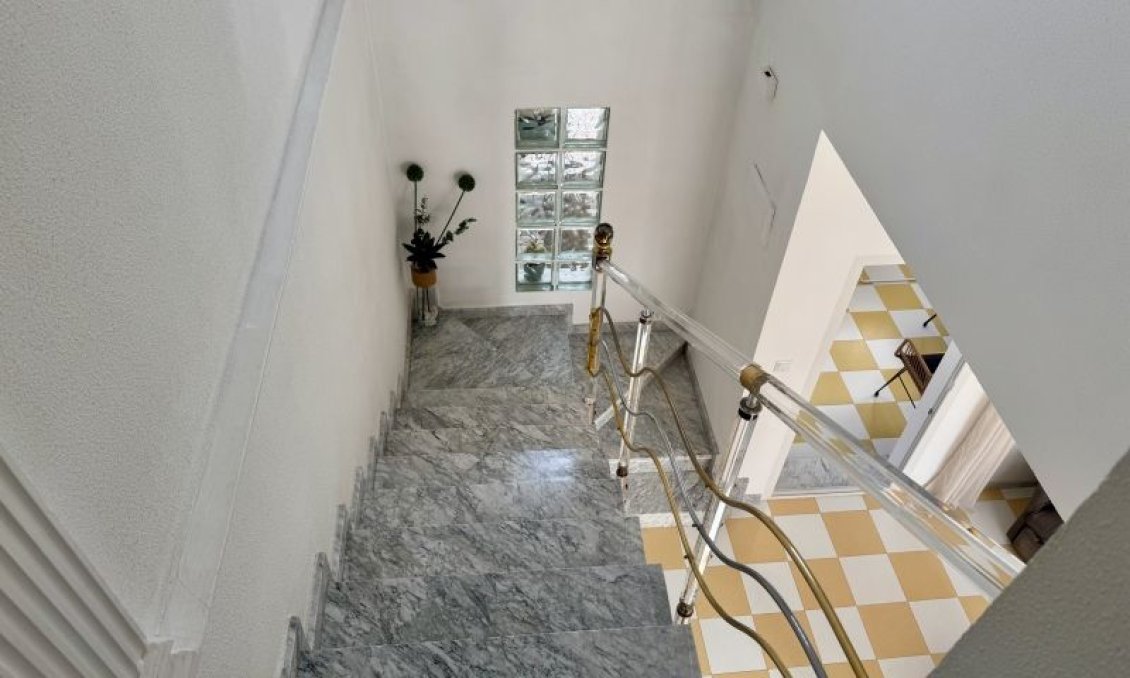 Wiederverkauf - Villa -
Torrevieja - Costa Blanca
