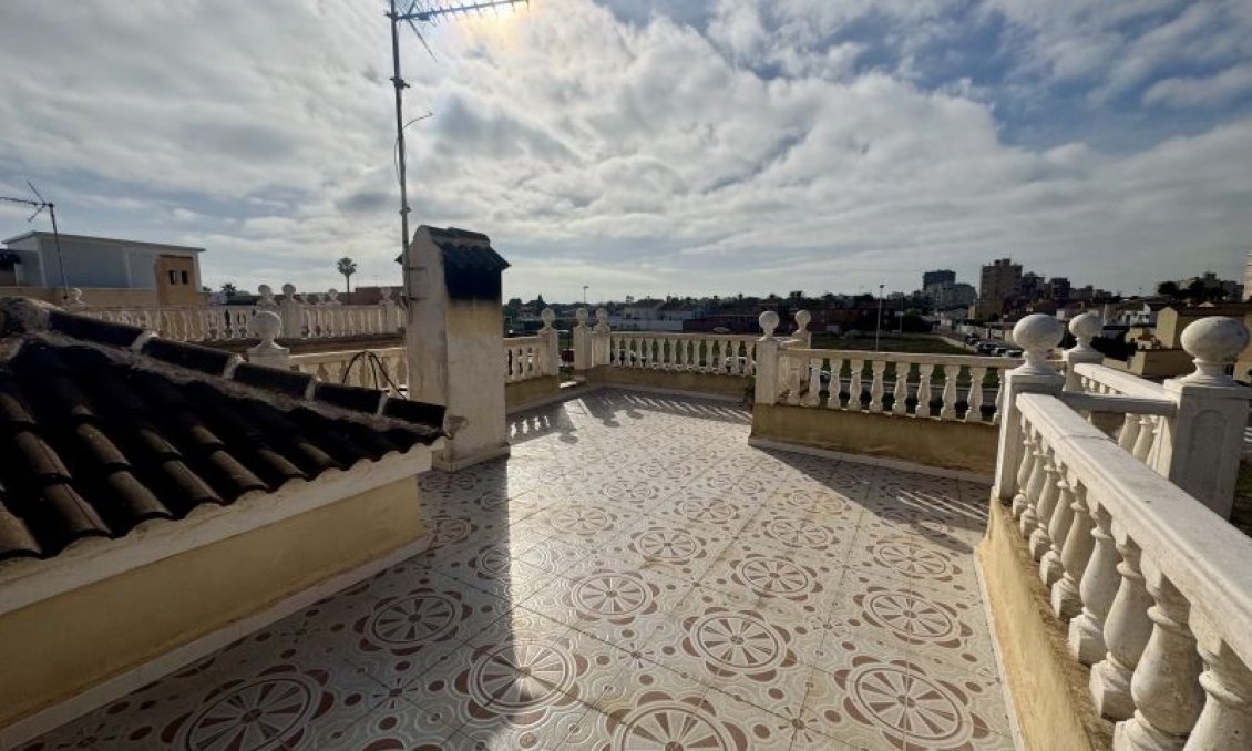 Wiederverkauf - Villa -
Torrevieja - Costa Blanca