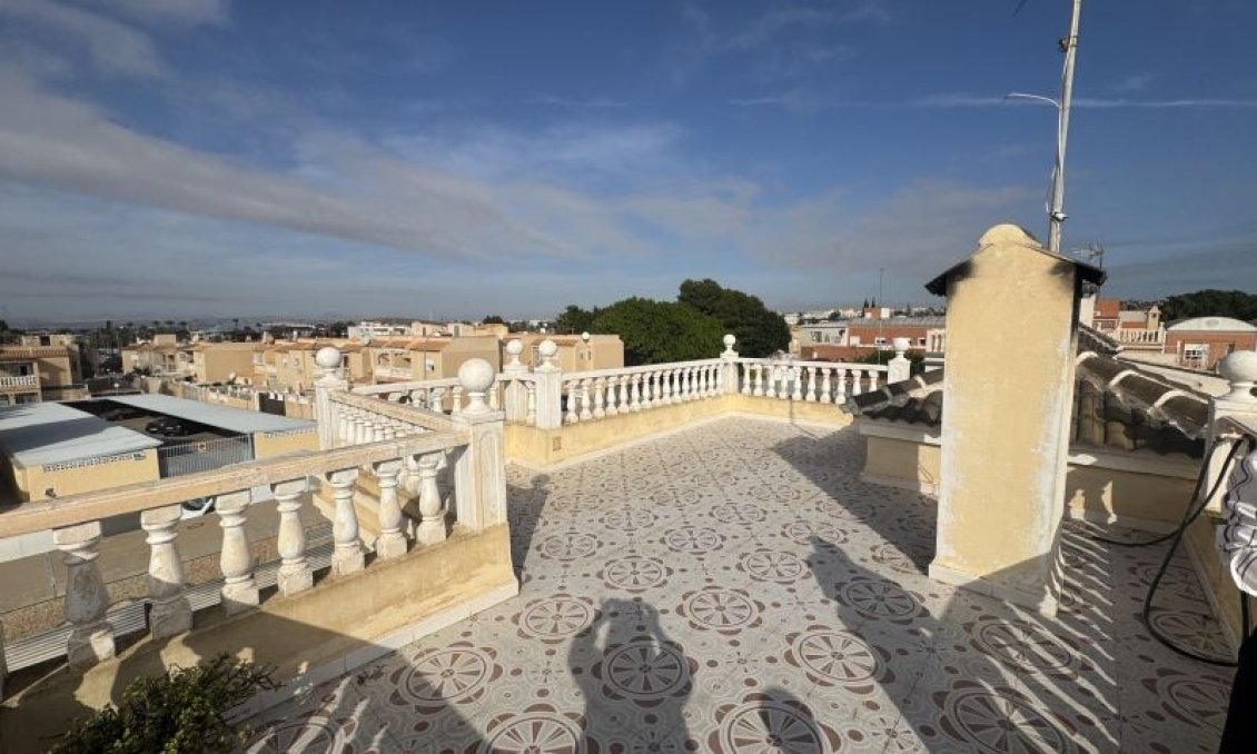 Wiederverkauf - Villa -
Torrevieja - Costa Blanca