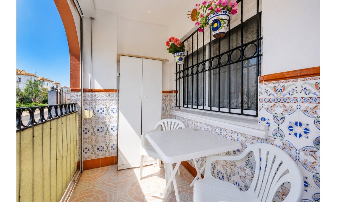 Resale - Bungalow -
Torrevieja - Costa Blanca