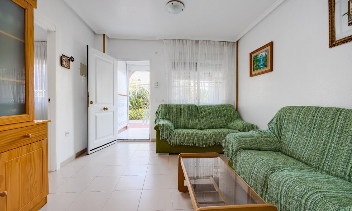 Resale - Bungalow -
Torrevieja - Costa Blanca