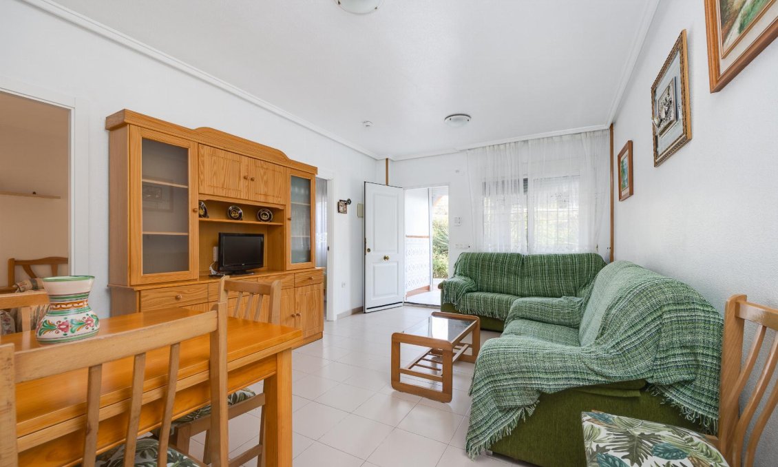Resale - Bungalow -
Torrevieja - Costa Blanca