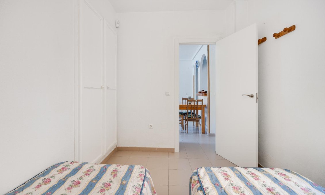 Resale - Bungalow -
Torrevieja - Costa Blanca
