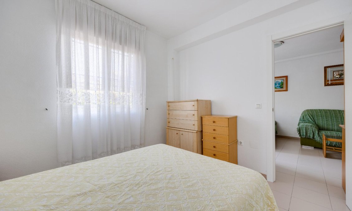 Resale - Bungalow -
Torrevieja - Costa Blanca