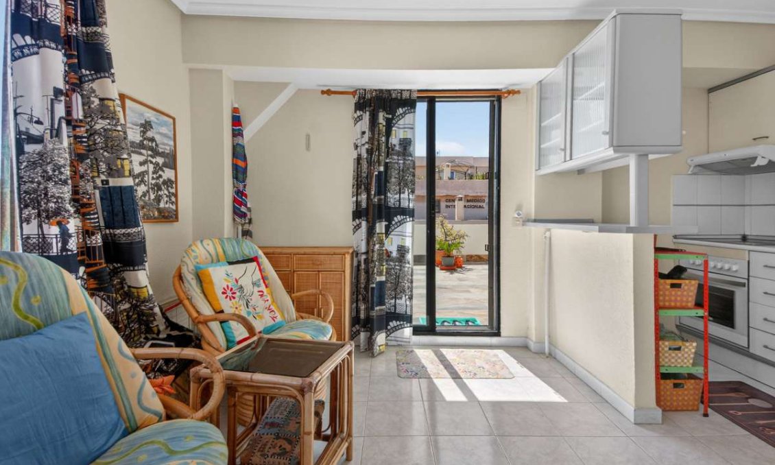 Resale - Apartment -
Punta Prima - Costa Blanca