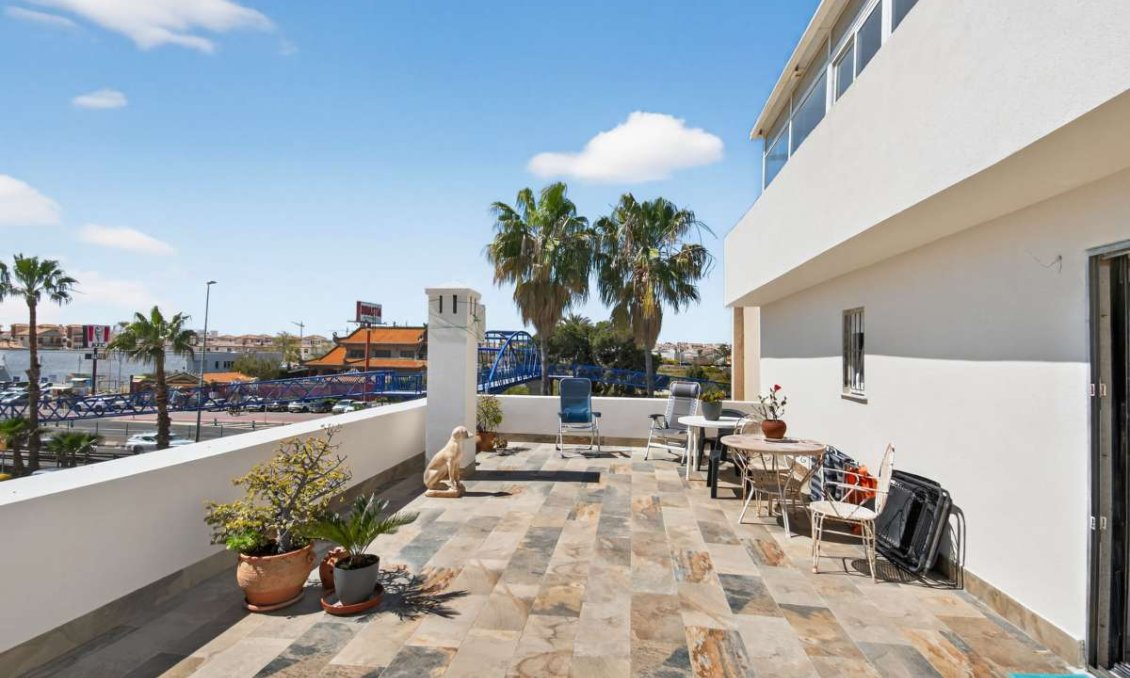 Resale - Apartment -
Punta Prima - Costa Blanca