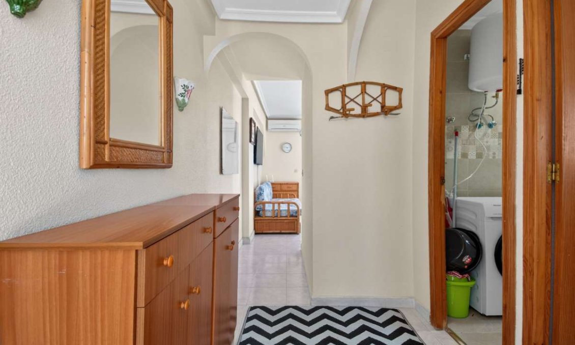 Resale - Apartment -
Punta Prima - Costa Blanca