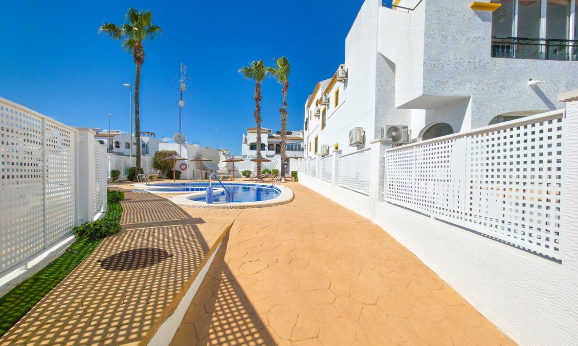 Resale - Apartment -
Vistabella Golf Entre Naranjos - Inland