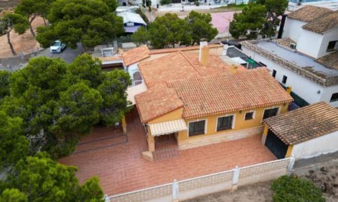 Revente - Villa / Jumelée -
Orihuela Costa - Punta Prima