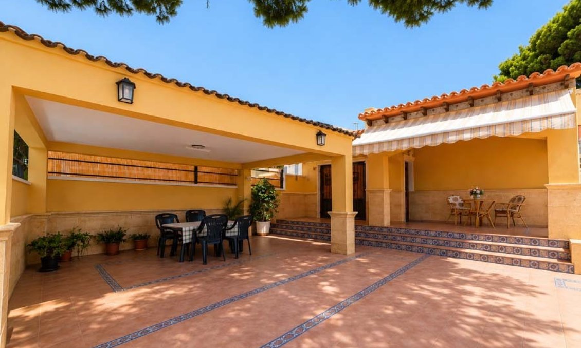 Revente - Villa / Jumelée -
Orihuela Costa - Punta Prima