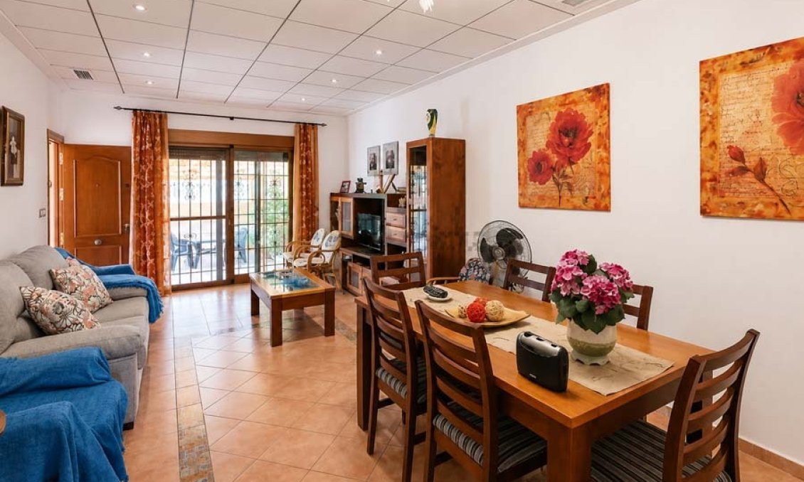 Revente - Villa / Jumelée -
Orihuela Costa - Punta Prima