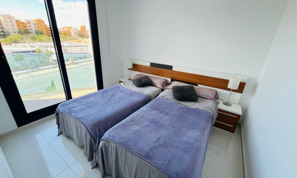 Resale - Apartment -
Punta Prima - Costa Blanca