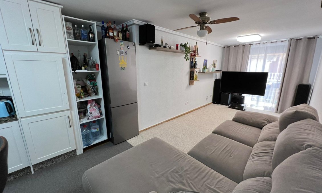 Resale - Apartment -
Torrevieja - Centro