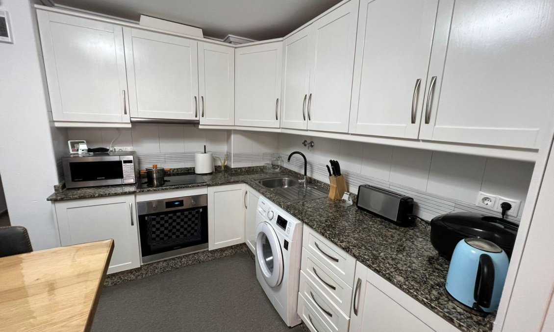 Resale - Apartment -
Torrevieja - Centro