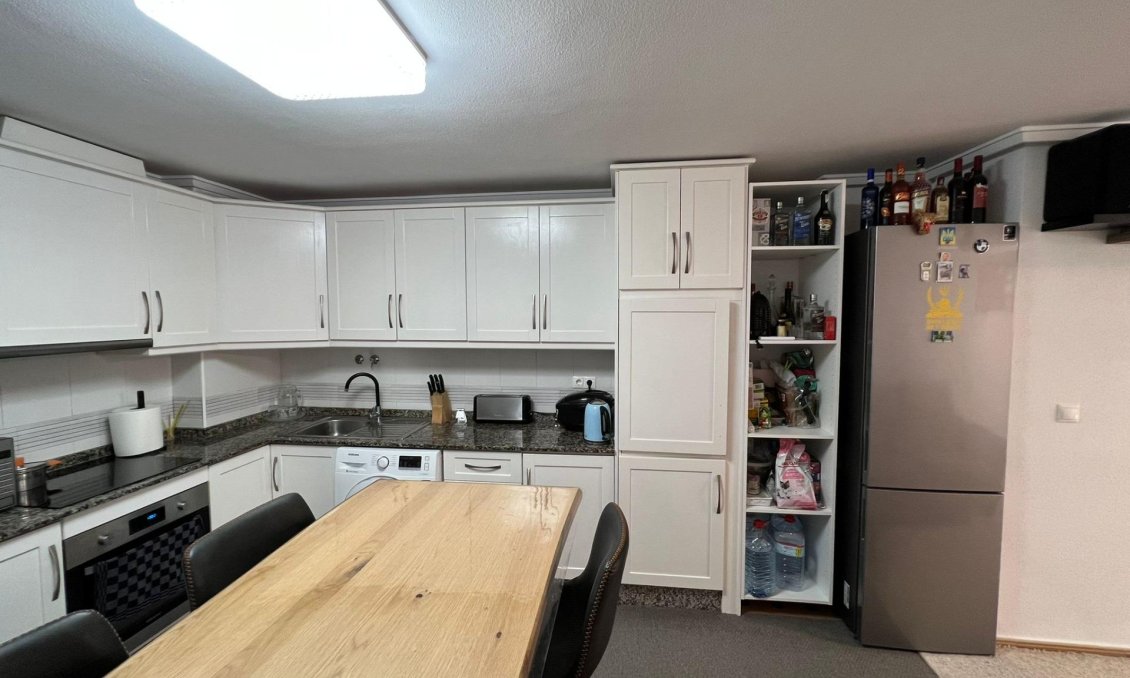 Resale - Apartment -
Torrevieja - Centro