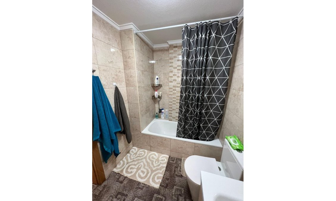 Resale - Apartment -
Torrevieja - Centro