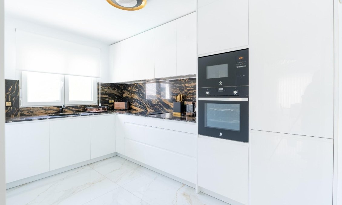 Resale - Townhouse -
Torrevieja - Punta Prima