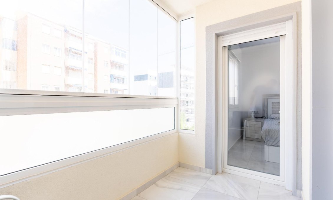 Resale - Townhouse -
Torrevieja - Punta Prima