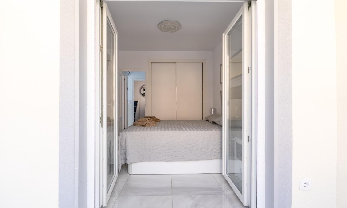 Resale - Townhouse -
Torrevieja - Punta Prima