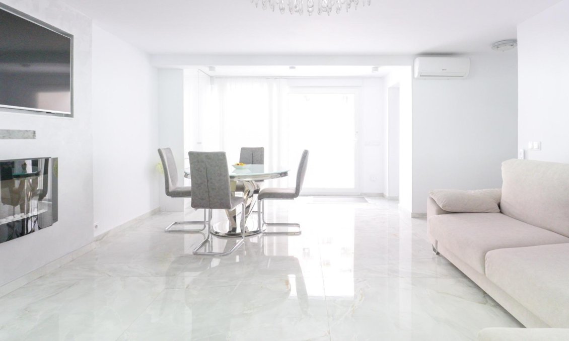 Resale - Townhouse -
Torrevieja - Punta Prima