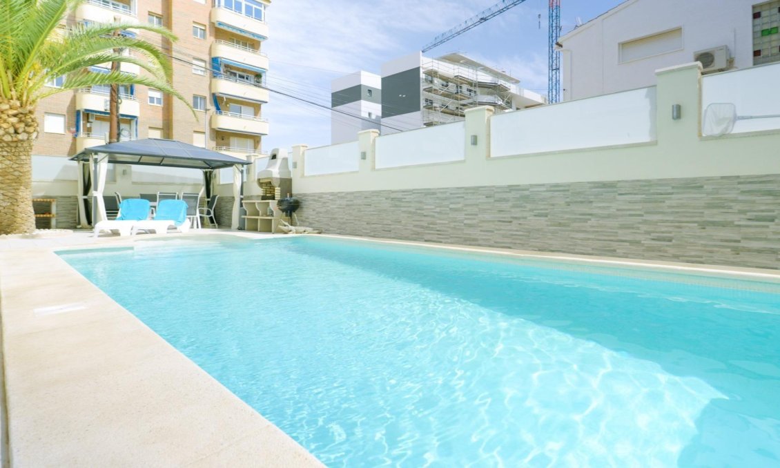 Resale - Townhouse -
Torrevieja - Punta Prima