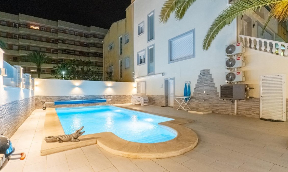 Resale - Townhouse -
Torrevieja - Punta Prima