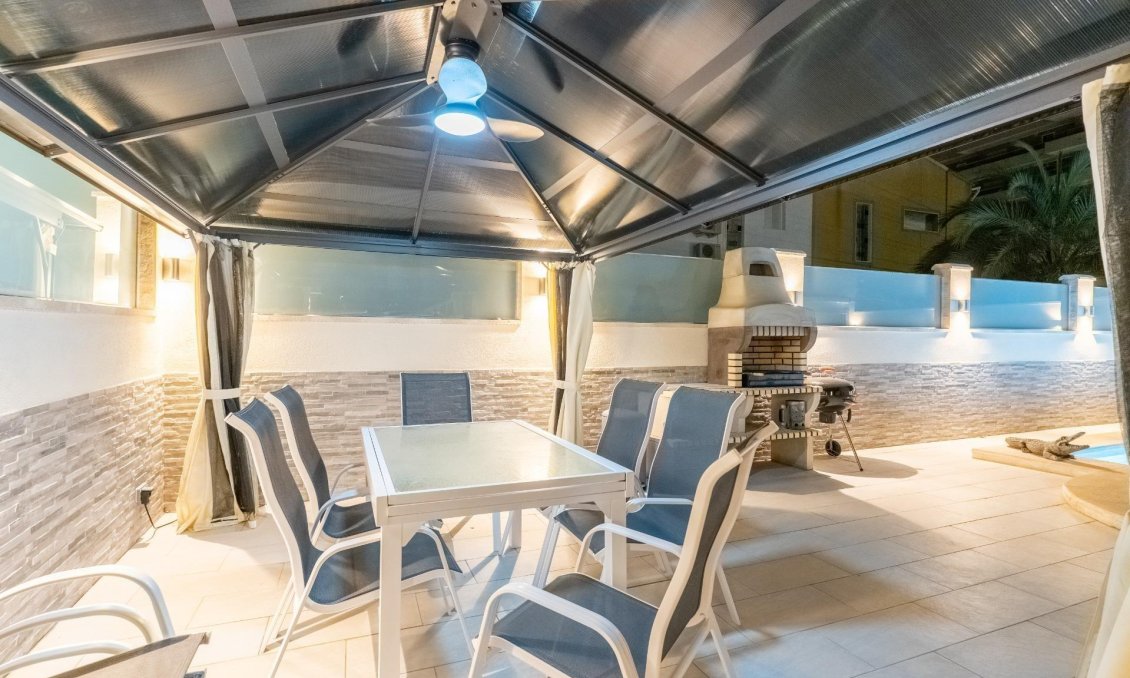 Resale - Townhouse -
Torrevieja - Punta Prima