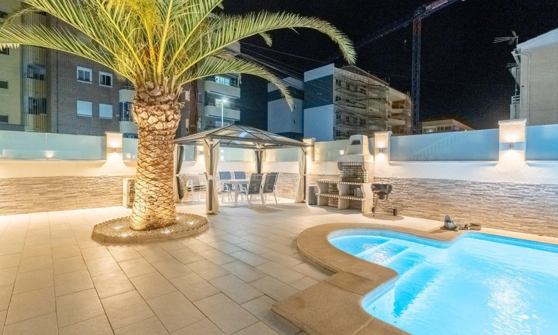 Resale - Townhouse -
Torrevieja - Punta Prima