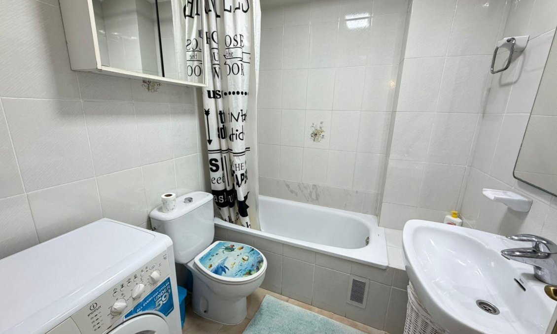 Wiederverkauf - Wohnung -
Torrevieja - Centro