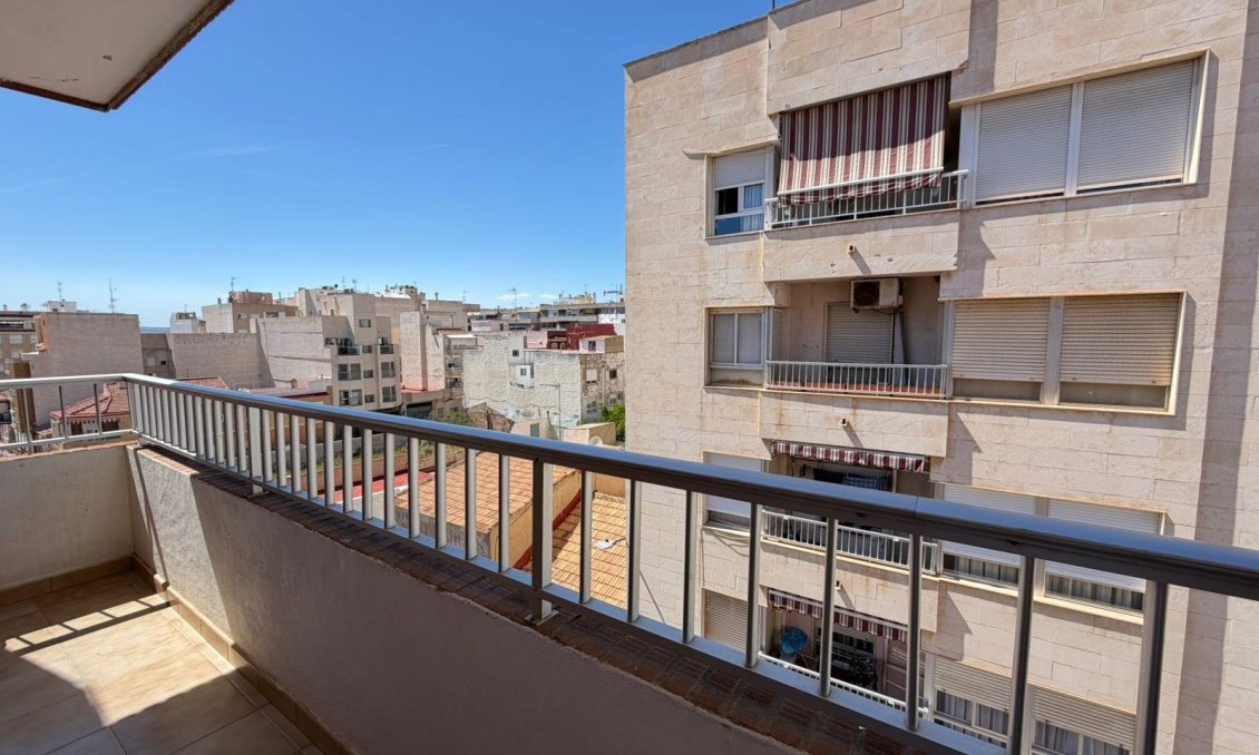 Wiederverkauf - Wohnung -
Torrevieja - Centro