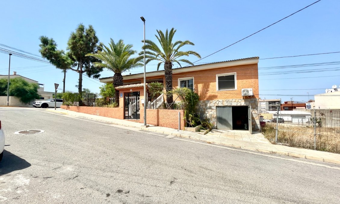 Használt Ingatlanok - Villa -
Benijofar - Costa Blanca