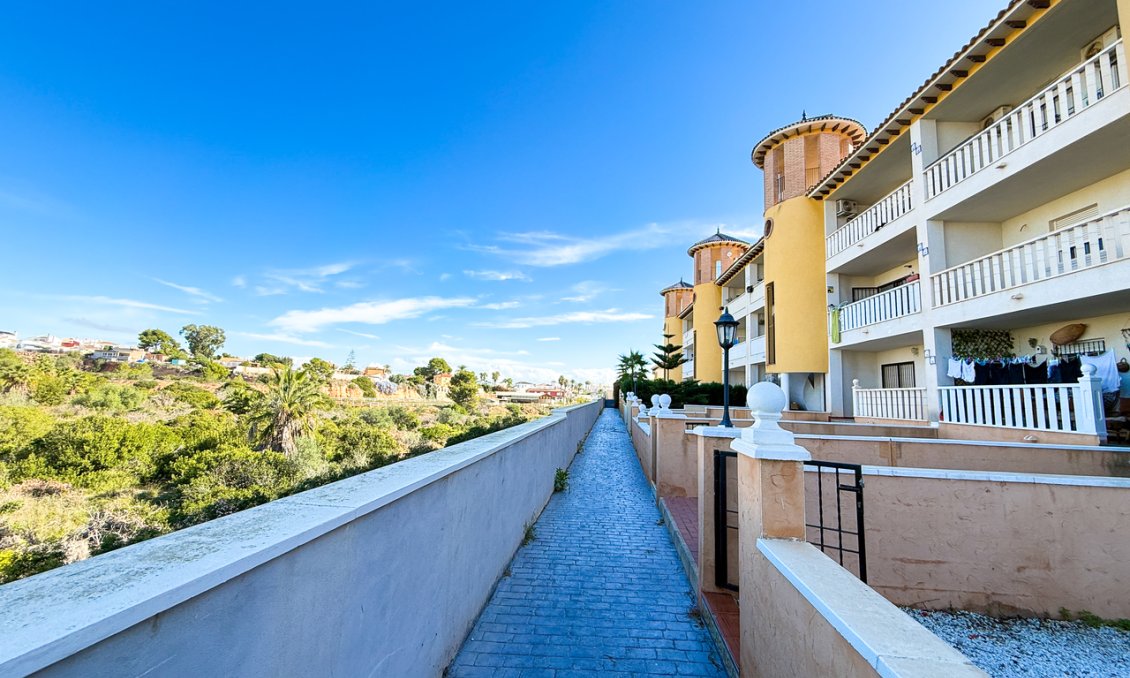 Resale - Apartment -
Cabo Roig - Costa Blanca