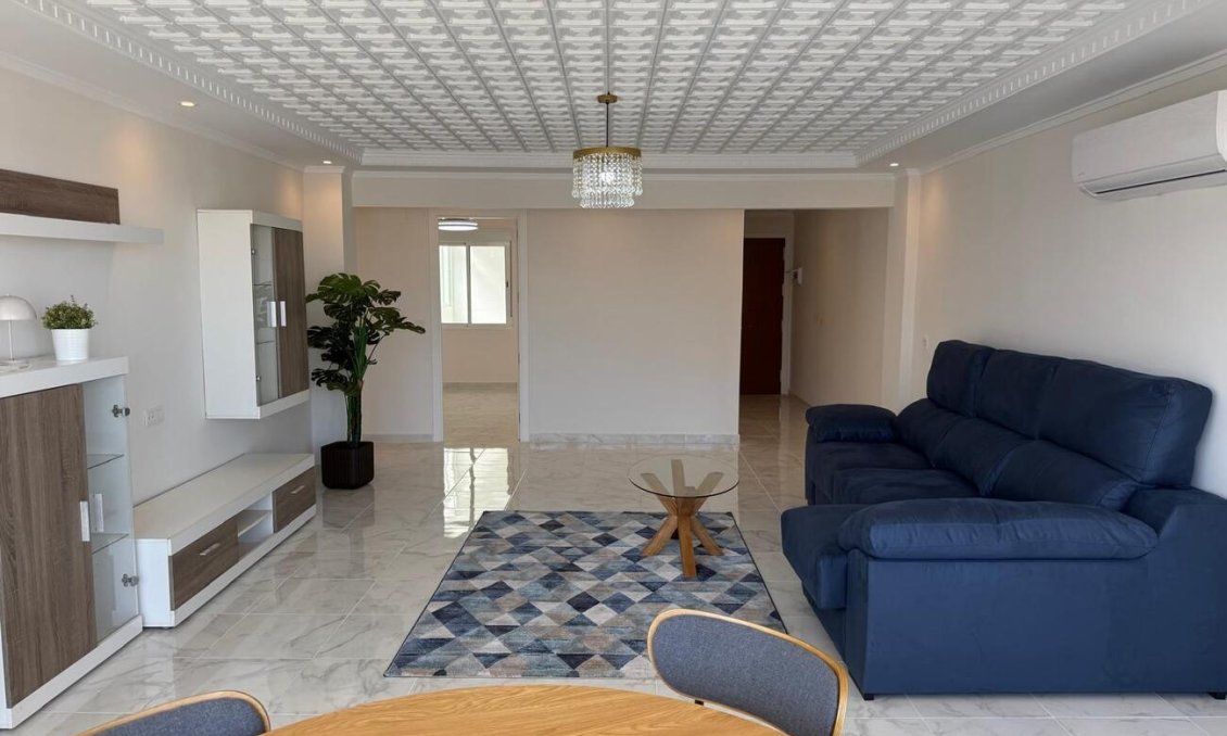 Resale - Apartment -
Torrevieja - Playa del Acequión