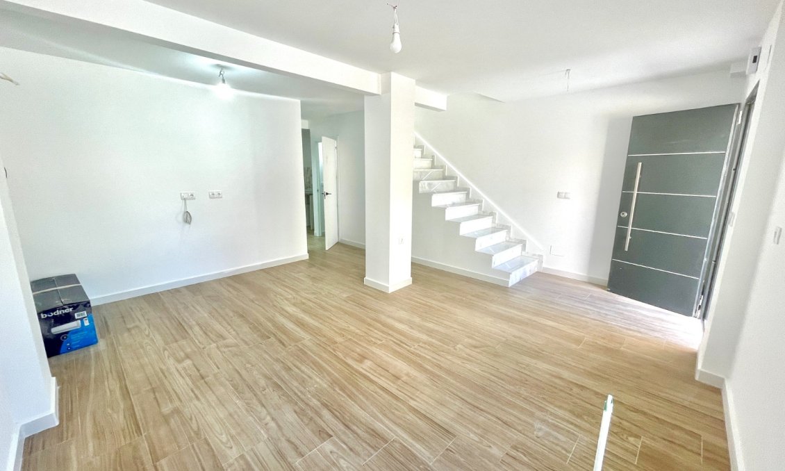 Resale - Townhouse -
Daya Vieja - Costa Blanca