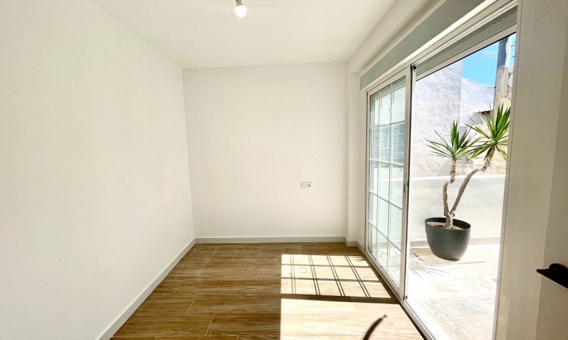 Resale - Townhouse -
Daya Vieja - Costa Blanca